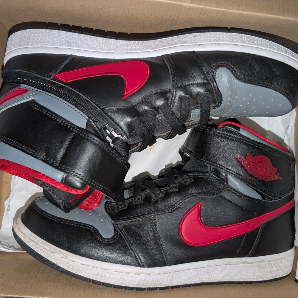 Jordan Sneakers Black and Red
